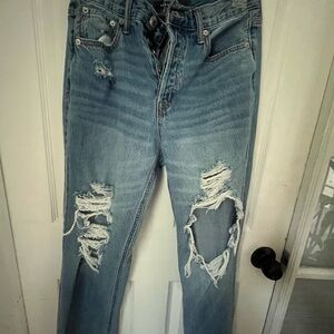 Aero 90s Baggy Distressed Blue Jeans for Women. Size 8